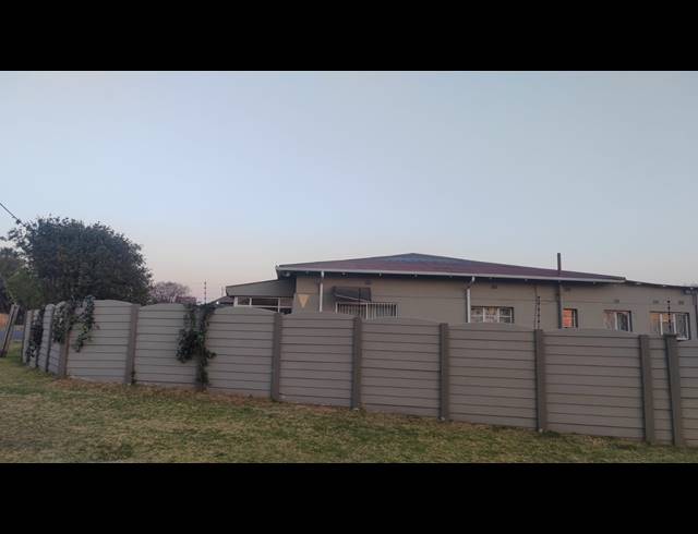 3 BEDROOM FREESTANDING FOR SALE IN BRENTHURST